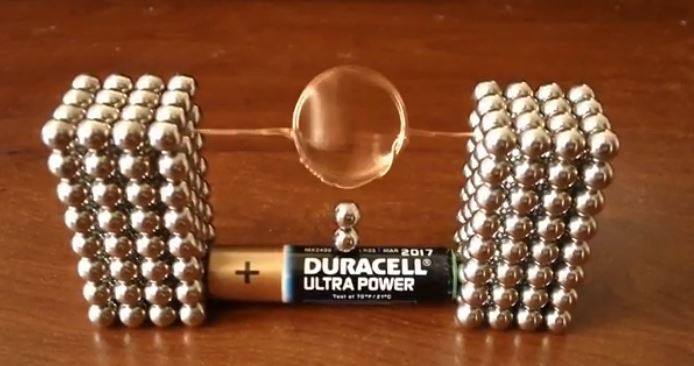 simple electric motor Buckyballs