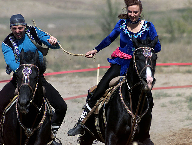 Girl Chasing or Kissing Game
