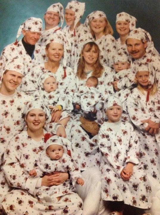 Head count challenge: How many persons in family photo