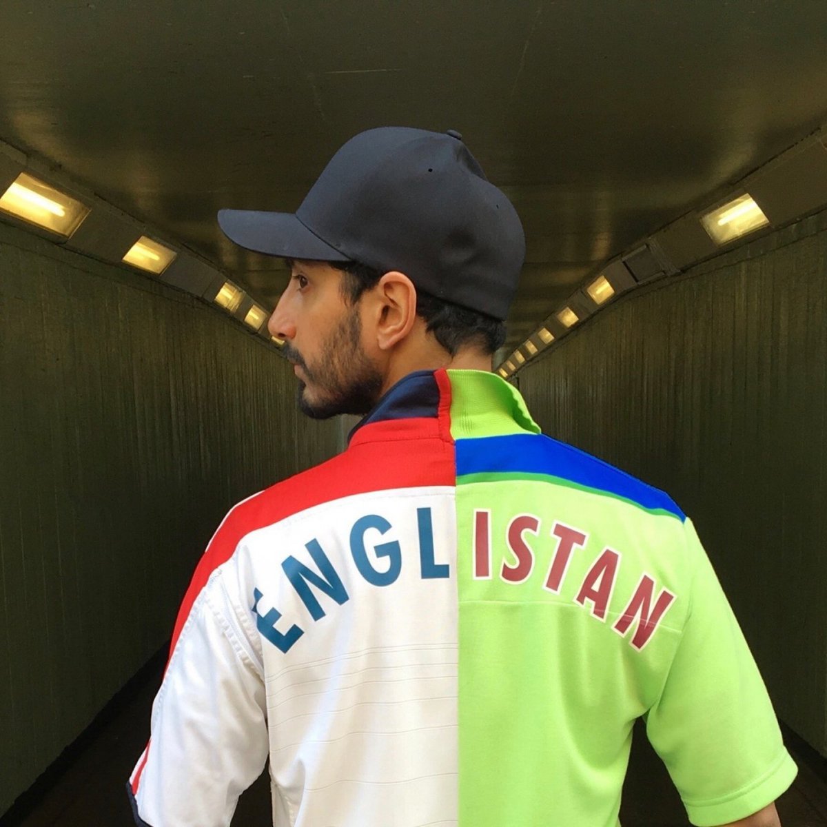 English Pakistani: The True Spirit of Cricket Supporter