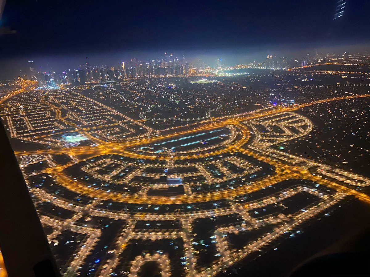 Plane Cockpit: Dubai city aerial view