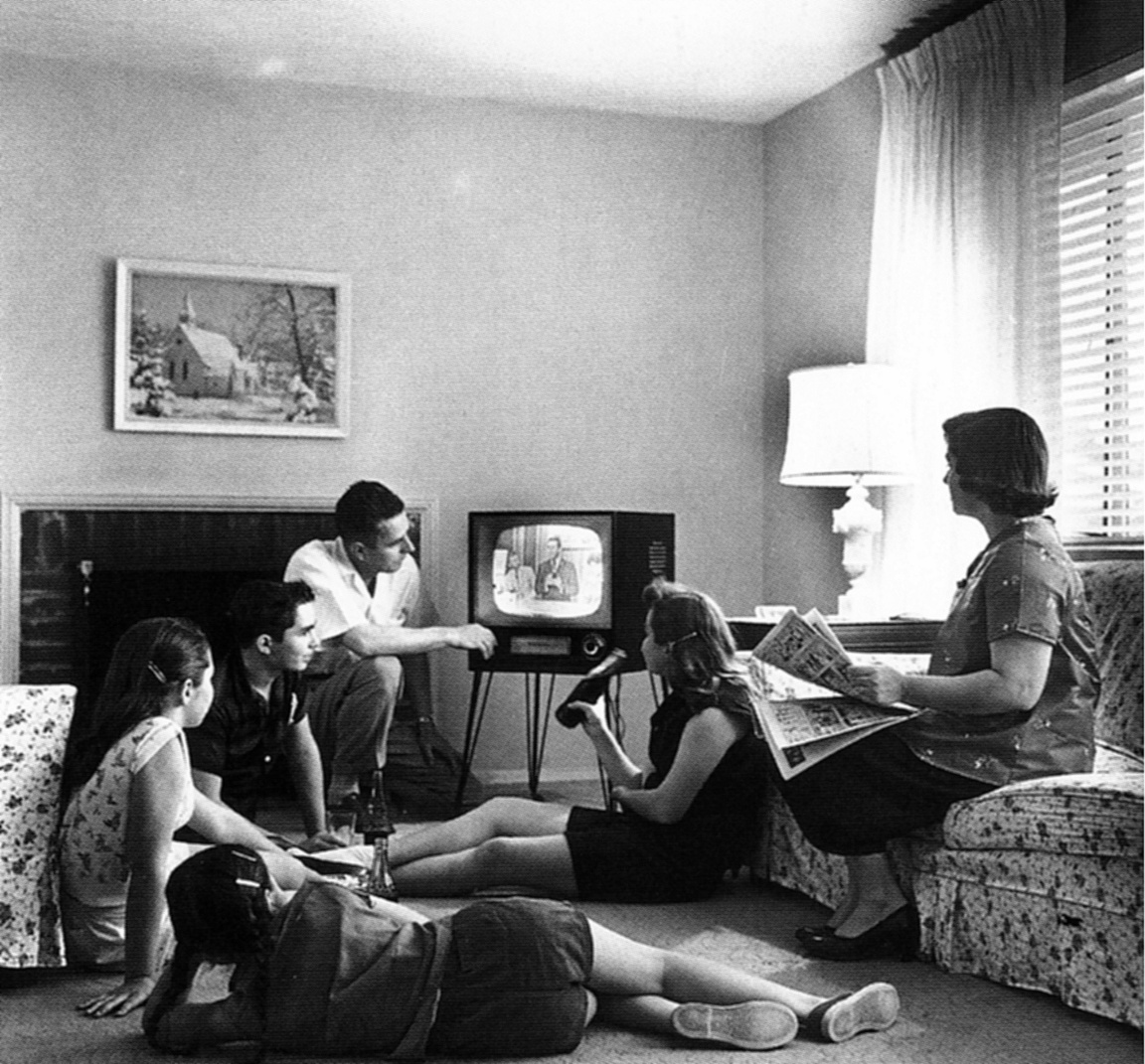 US Family watch TV in USA late 1950s