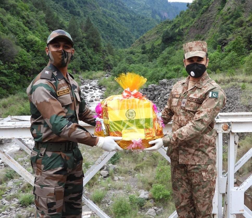 Pakistani Army Receiving Gifts from Indian Forces on Eid