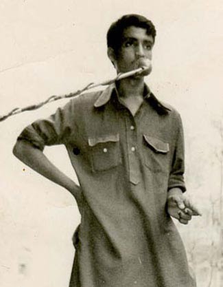 Old photo of Umar Sharif